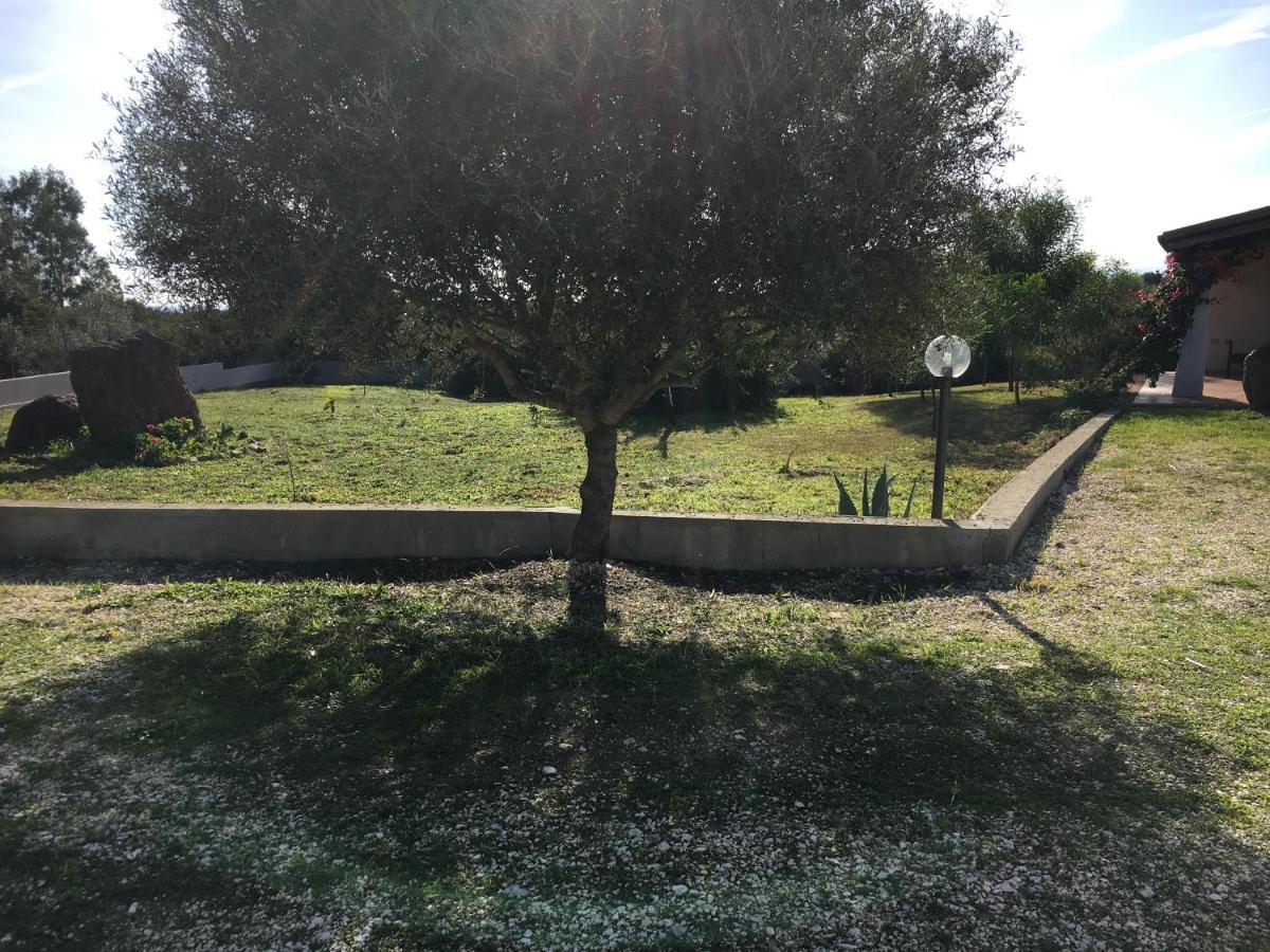 Domo Sara Villa Orosei Buitenkant foto