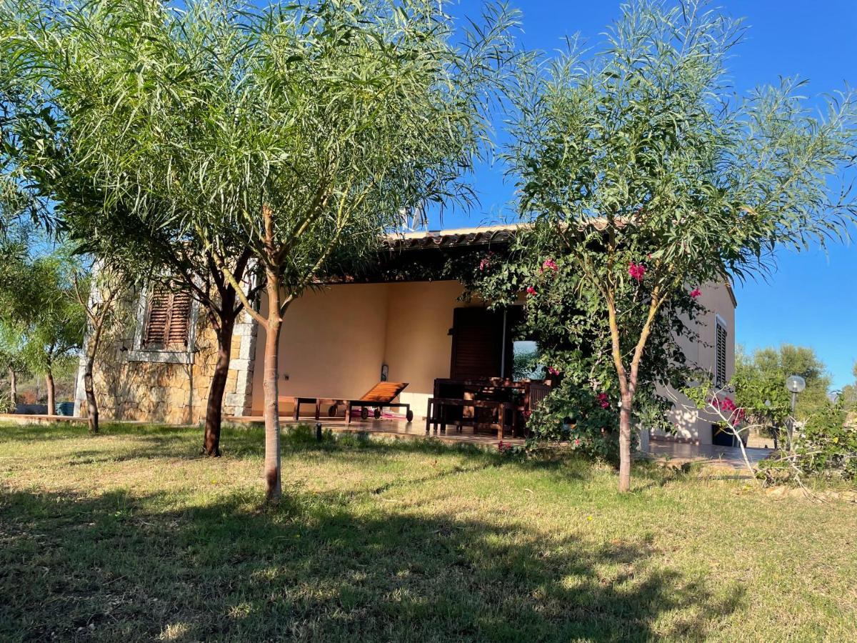 Domo Sara Villa Orosei Buitenkant foto