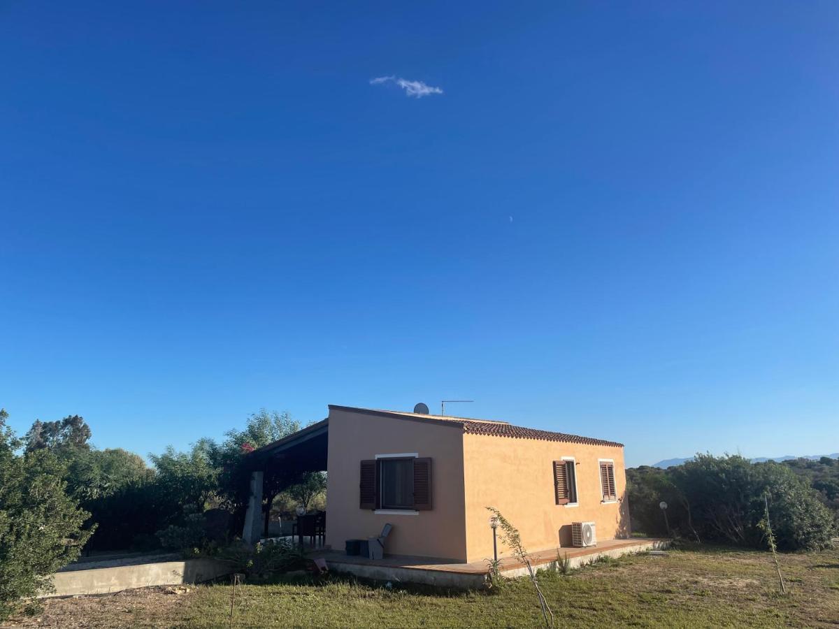 Domo Sara Villa Orosei Buitenkant foto