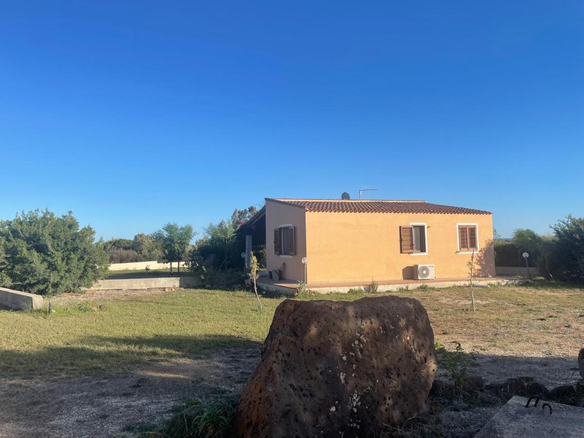 Domo Sara Villa Orosei Buitenkant foto